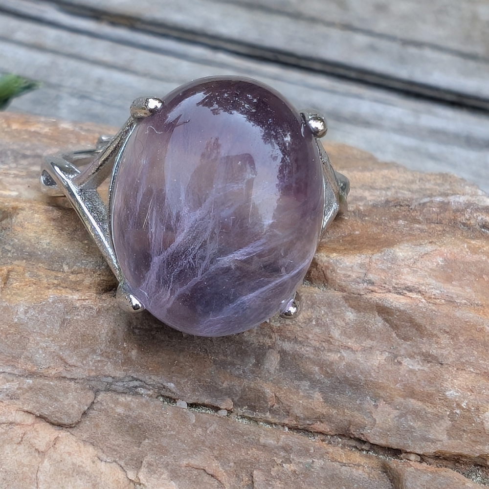 Gorgeous Rainbow Fluorite Gemstone Ring. Adjustable Ring Size 8-10 - Picture 7 of 8